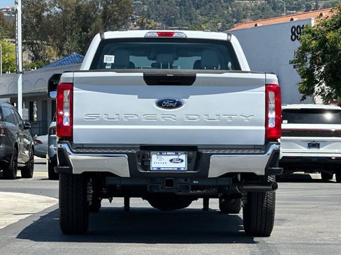 New 2026 Ford F250 XL w/ XL Chrome Package AWD/4WD image 4