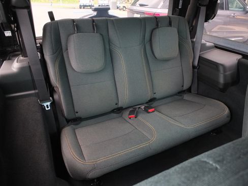Used 2025 Jeep Wrangler Sport AWD/4WD image 13