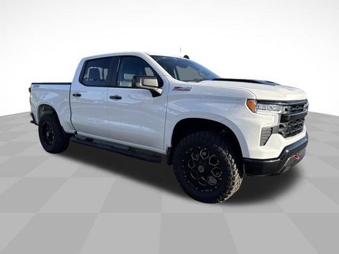 Used 2024 Chevrolet Silverado 1500 LT Trail Boss AWD/4WD image 22