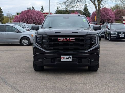 Used 2023 GMC Sierra 1500 Elevation w/ X31 Off-Road Package AWD/4WD image 2