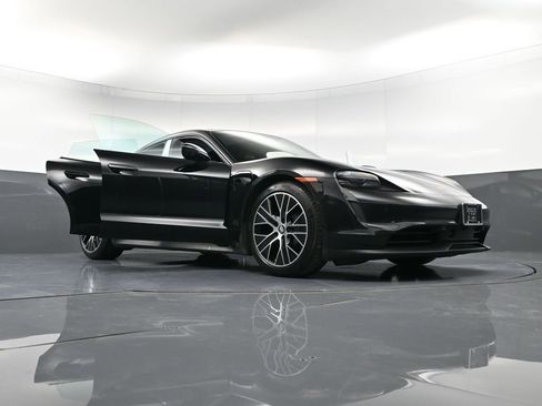 Certified 2023 Porsche Taycan image 38