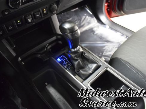 Used 2021 Toyota Tacoma TRD Off-Road w/ Technology Package image 20