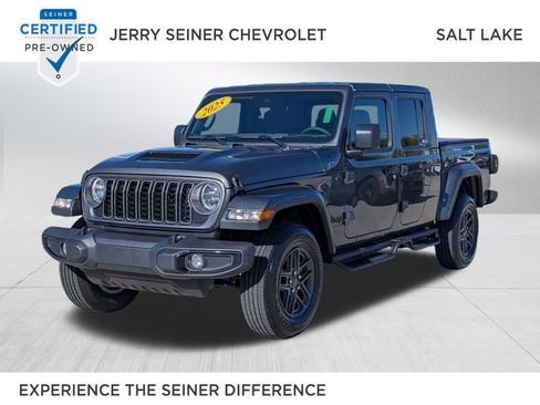 Used 2025 Jeep Gladiator Sport AWD/4WD image 1