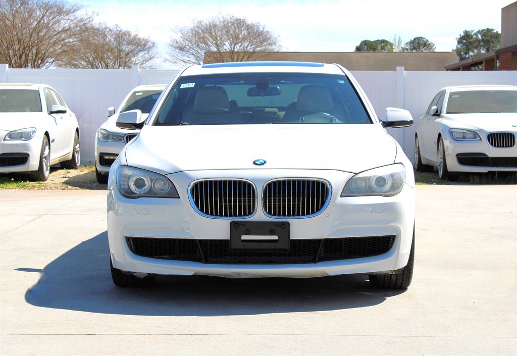 Used 2012 BMW 750Li RWD image 2