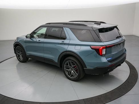 Certified 2025 Ford Explorer ST-Line w/ Premium Package AWD/4WD image 6
