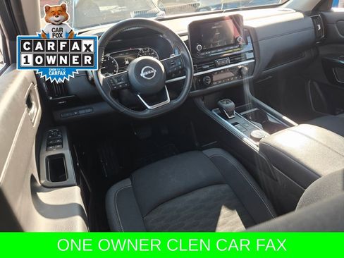 Used 2024 Nissan Pathfinder SV image 9