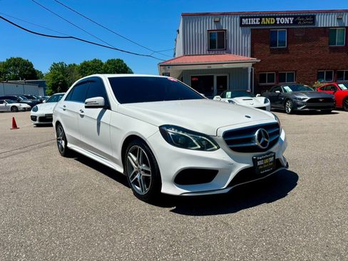 Used 2014 Mercedes-Benz E 350 4MATIC Sedan image 3