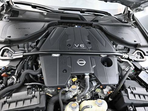 Used 2023 Nissan Z w/ Floor Mat Package (L93) RWD image 12