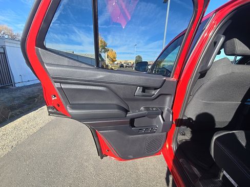 New 2025 Toyota 4Runner 4WD image 31