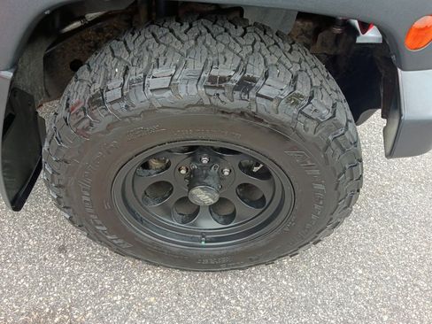 Used 2013 Jeep Wrangler Sport w/ Connectivity Group AWD/4WD image 29