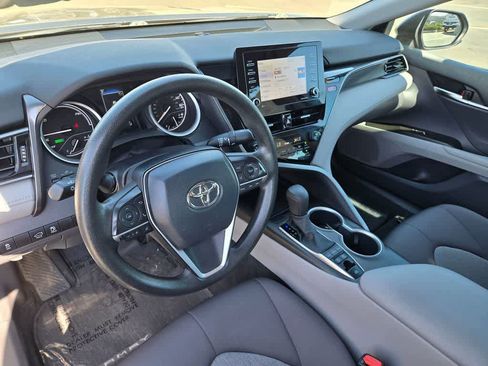 Used 2022 Toyota Camry LE image 10