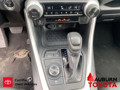 Used 2024 Toyota RAV4 XLE AWD/4WD image 42