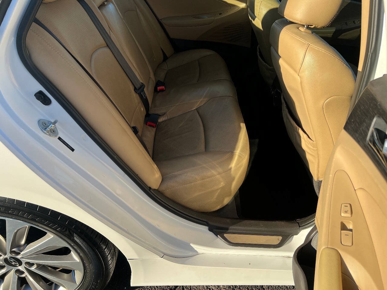 Used 2014 Hyundai Sonata Limited FWD image 23