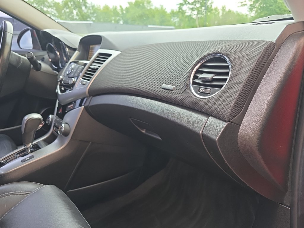 Used 2015 Chevrolet Cruze LTZ w/ Sun, Sound and Sport Package FWD image 20