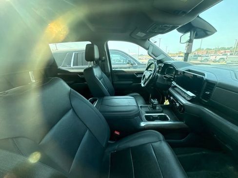 Used 2023 GMC Sierra 1500 SLT w/ SLT Premium Package AWD/4WD image 9