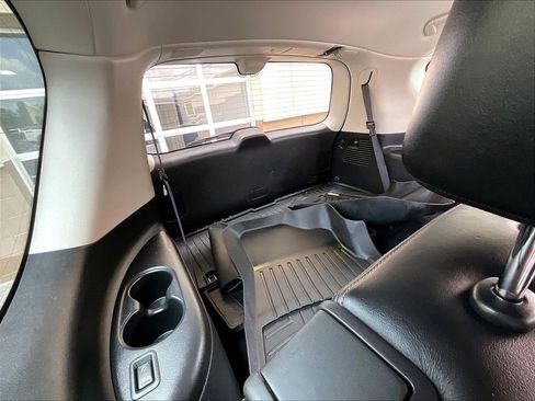 Used 2023 Nissan Armada Platinum w/ Captain's Chairs Package AWD/4WD image 17
