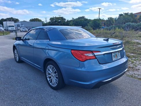 Used 2011 Chrysler 200 Limited image 7