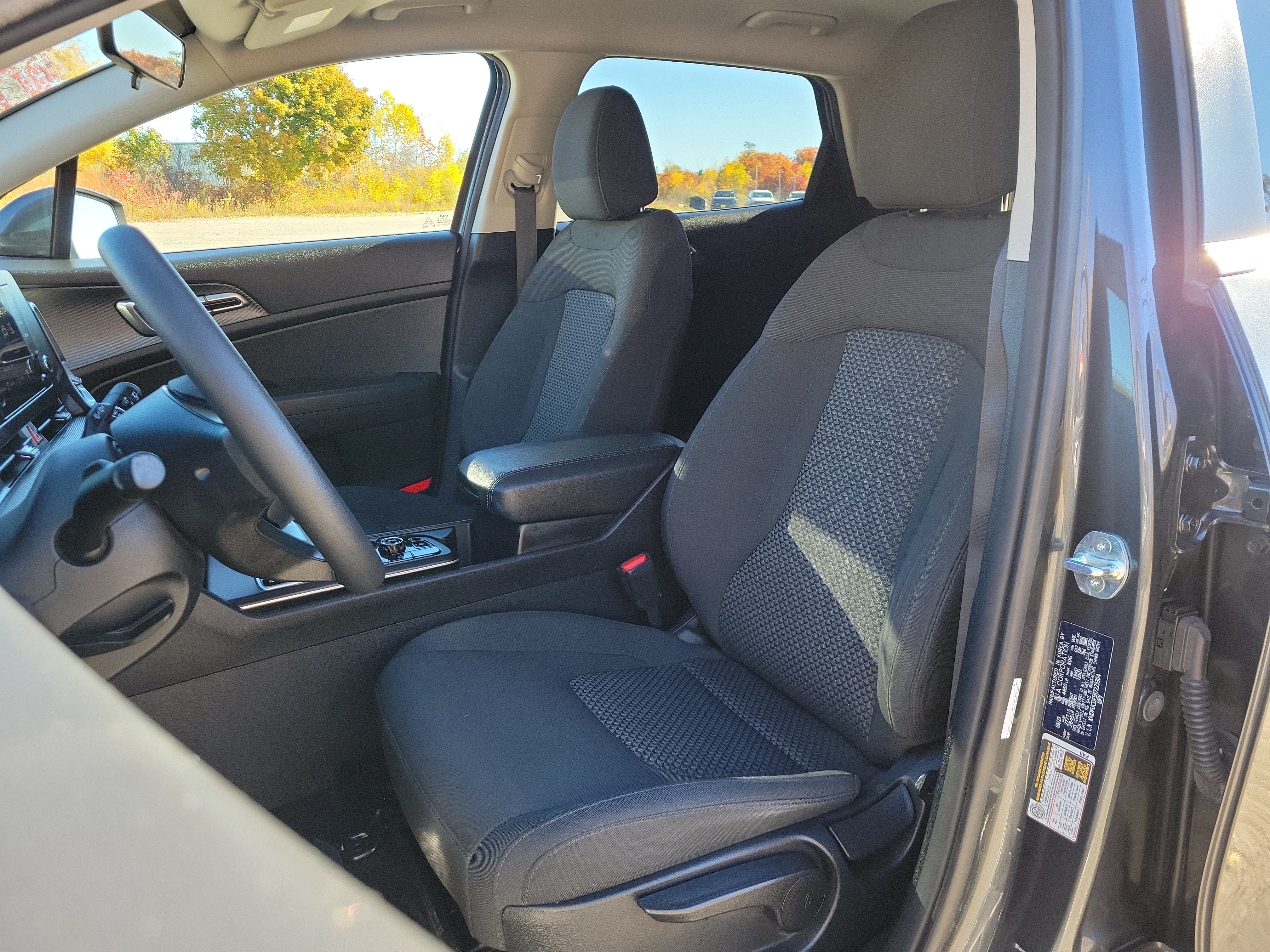 Used 2024 Kia Sportage LX AWD/4WD image 14