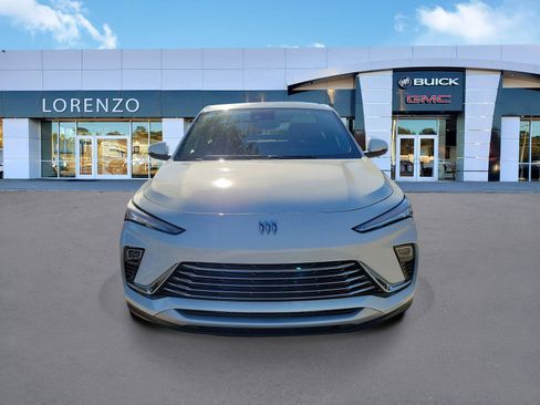 New 2026 Buick Envista Preferred image 2