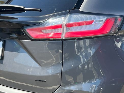 Used 2024 Ford Edge SE w/ Black Appearance Package AWD/4WD image 27