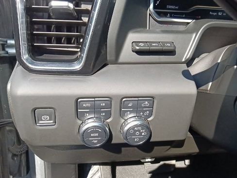 Used 2025 GMC Sierra 1500 Denali AWD/4WD image 17