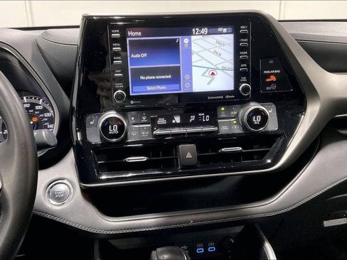Used 2022 Toyota Highlander XLE image 8