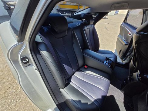 Used 2017 Toyota Mirai Base 4dr Sedan image 30