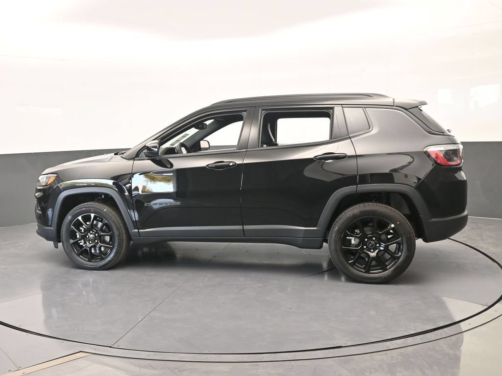 New 2026 Jeep Compass Latitude AWD/4WD image 3