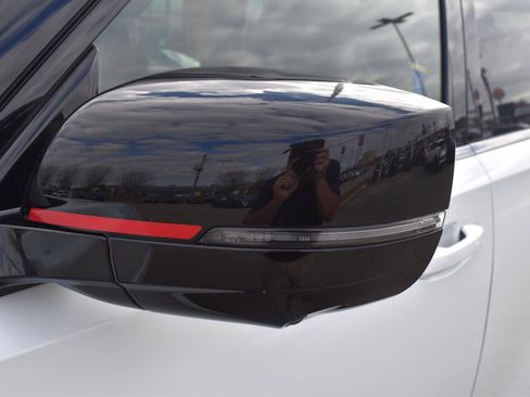 New 2026 Nissan Armada NISMO image 6