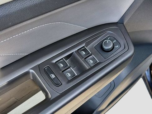 Used 2022 Volkswagen Atlas SE FWD image 24