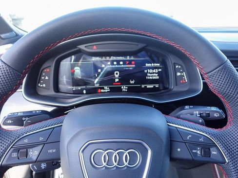 New 2026 Audi SQ7 Prestige image 17