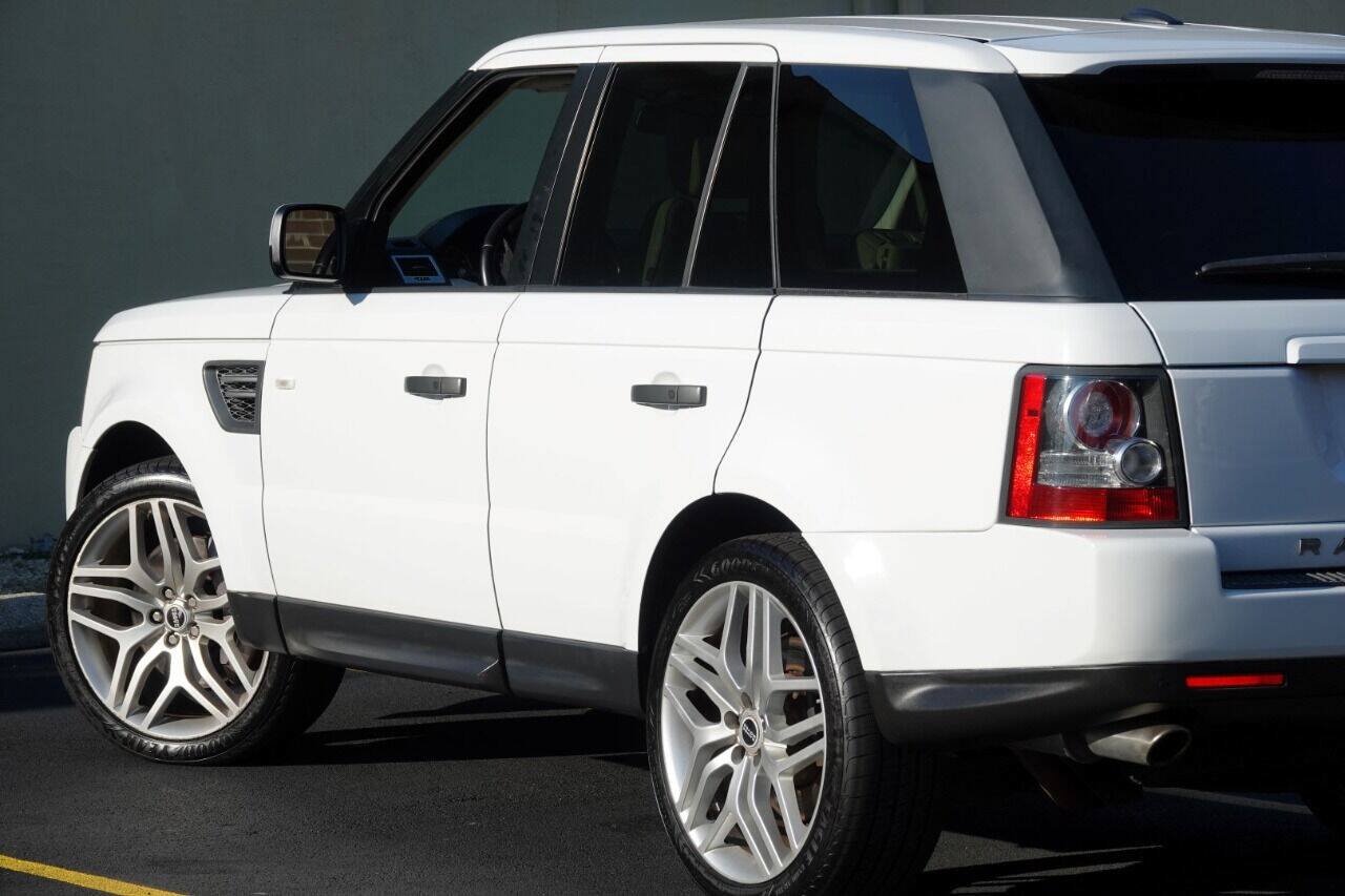 Used 2011 Land Rover Range Rover Sport Supercharged AWD/4WD image 17