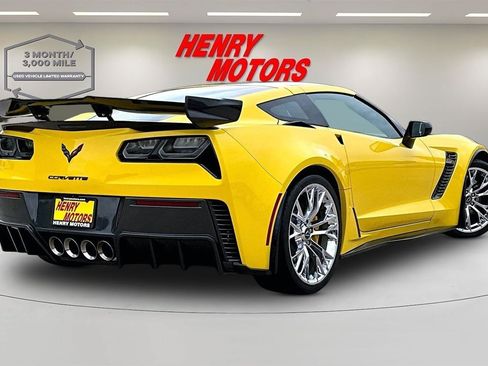 Used 2019 Chevrolet Corvette Z06 RWD image 6