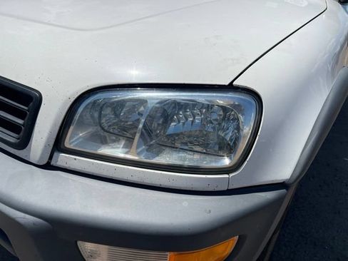 Used 1999 Toyota RAV4 2WD 4-Door image 9