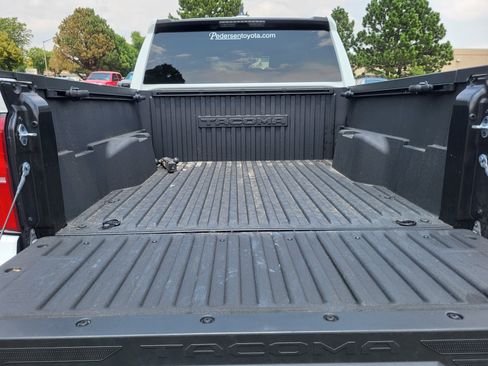 Certified 2024 Toyota Tacoma SR5 AWD/4WD image 23