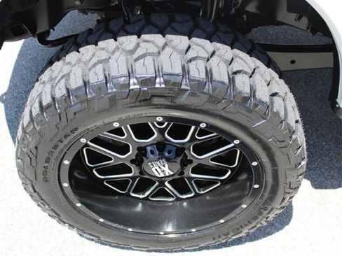 Used 2020 Ford F250 XLT w/ FX4 Off-Road Package AWD/4WD image 14