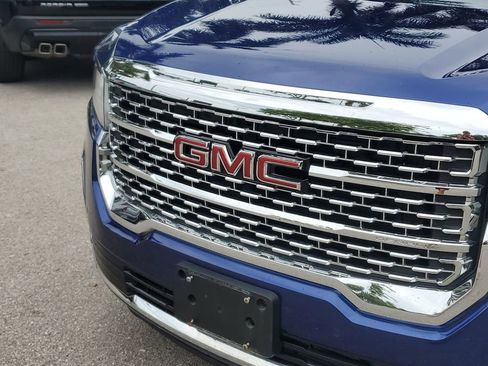 Certified 2023 GMC Acadia Denali w/ Trailering Package AWD/4WD image 9