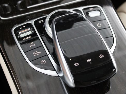 Used 2019 Mercedes-Benz C 300 Sedan image 38