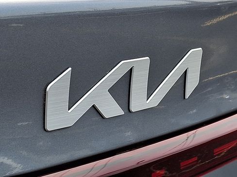 Used 2023 Kia Forte LXS FWD image 29