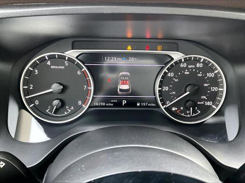 Certified 2023 Nissan Rogue SV image 24