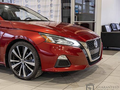 Used 2019 Nissan Altima 2.5 SR w/ SR Premium Package image 5