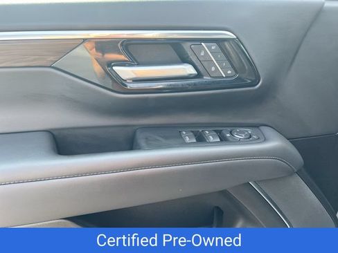 Certified 2025 Chevrolet Suburban Z71 AWD/4WD image 28