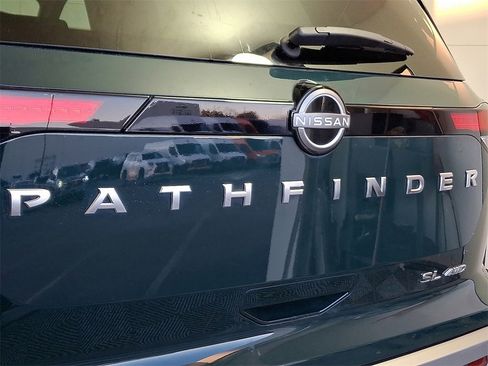 Used 2024 Nissan Pathfinder SL image 33