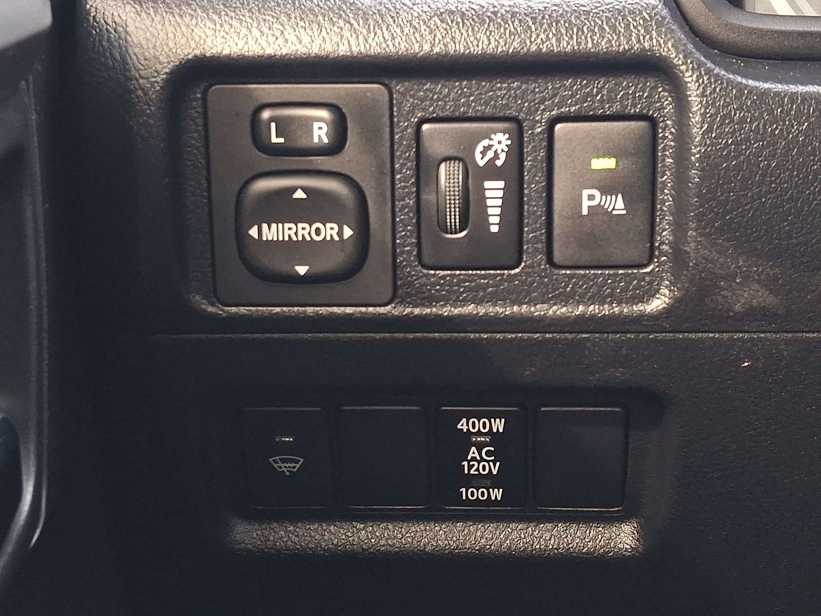 Used 2018 Toyota 4Runner Limited AWD/4WD image 25