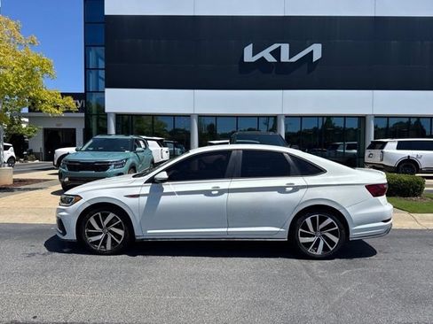 Used 2020 Volkswagen Jetta GLI FWD image 2