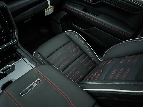 New 2026 GMC Yukon XL AT4 Ultimate w/ LPO, Floor Liner Package AWD/4WD image 27