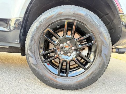 Used 2021 Land Rover Defender 110 X-Dynamic HSE AWD/4WD image 40