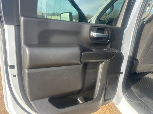 Used 2023 Chevrolet Silverado 2500 LT image 17