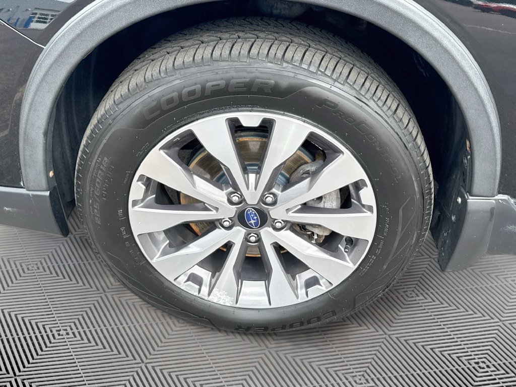 Used 2018 Subaru Outback 3.6R Touring AWD/4WD image 32