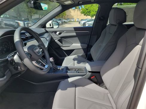 New 2025 Audi Q3 2.0T Premium image 11